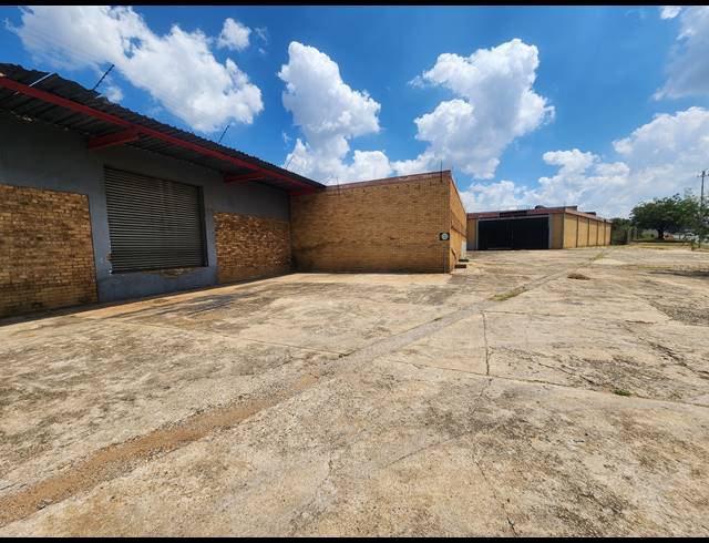 1,000M² WAREHOUSE TO LET IN WADEVILLE
